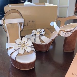 Michael Kors Tara platform leather size 7M